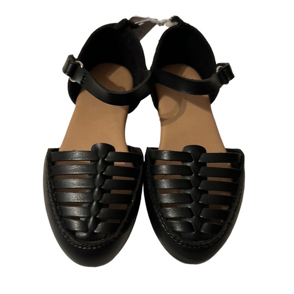 Old Navy Other - Old Navy Black Girls Strappy Flat Shoes Size 9 NWT